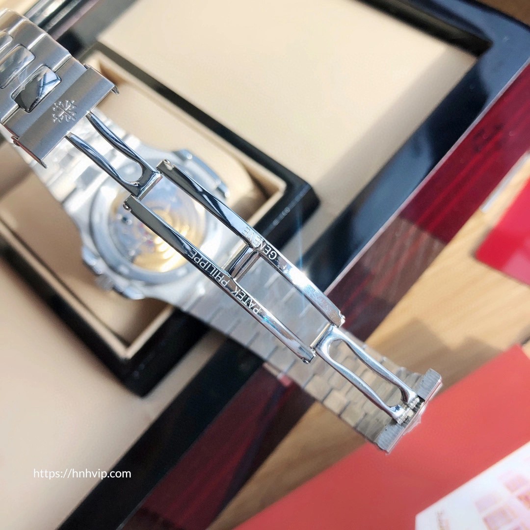Patek Philippe Nautilus 5711/110P-001