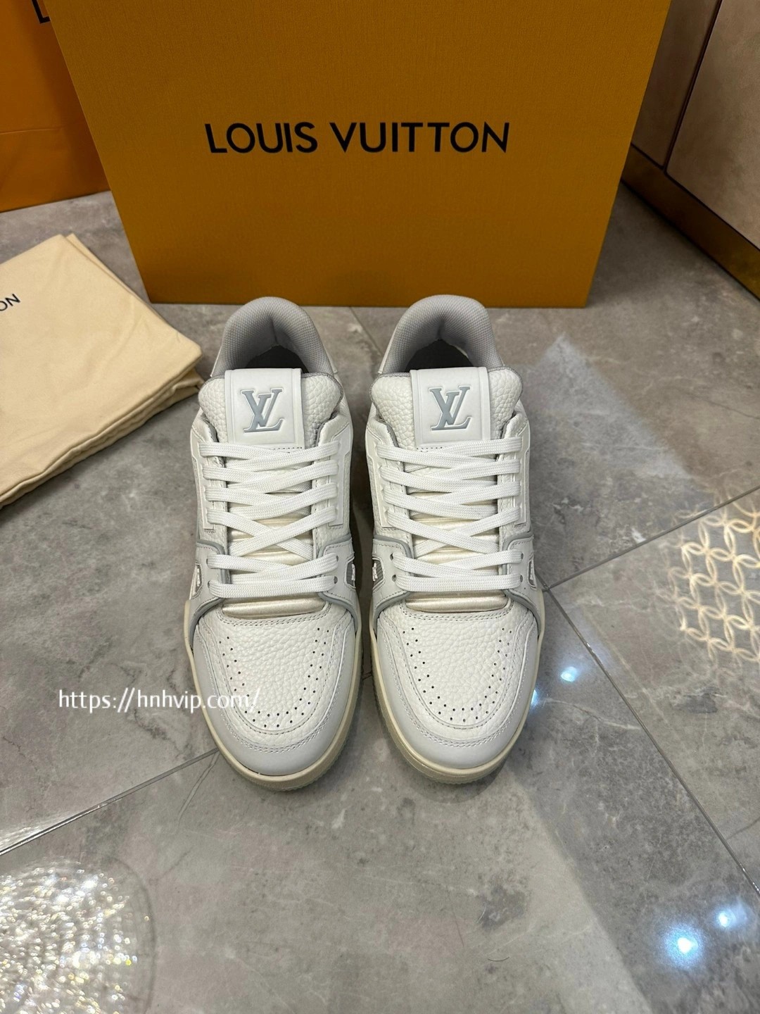 루이비통 1ACP1S LV 트레이너 스니커즈