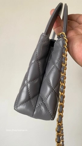 샤넬 24 핸들 백