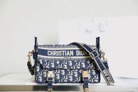 디올 스몰 디오르캠프 백 블루 디올 사선 자수 M1241ORIW_M928
