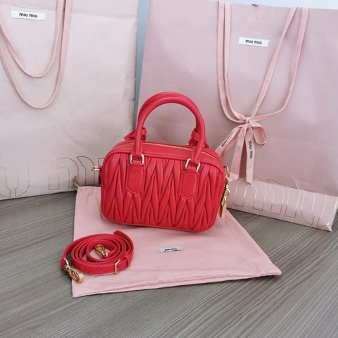 Miu Miu Arcadie 마틀라세 나파 가죽 백 5BB123 레드 M1