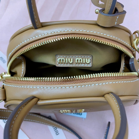 Miu Miu 5BP085 Schwarz Henkeltasche Aus Leder 카라멜 M1