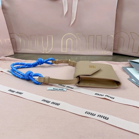 미우미우 5DN014 베이 미니백 M1