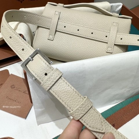 로로피아나 엑스트라 포켓 L16 벨트백