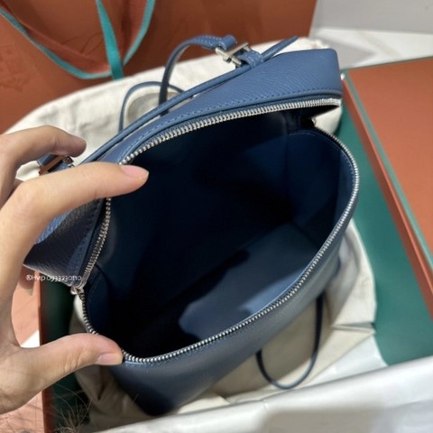 로로 피아나 엑스트라 포켓 백팩 L23.5 그레인드 카프스킨 FAN4041