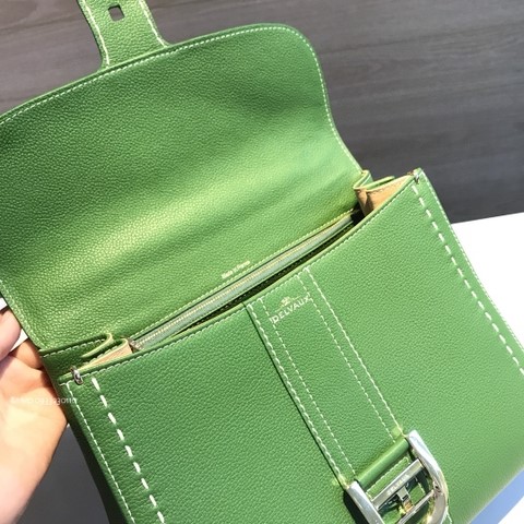 Delvaux Brillant MM Surpiqué 그레인 송아지 가죽 그린