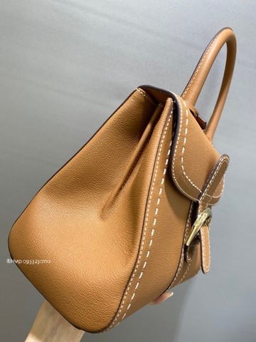 Delvaux Brillant MM Surpiqué 그레인 송아지 가죽 아이보리