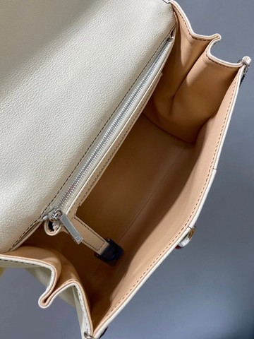 Delvaux Brillant MM 플라이휠 2021 화이트