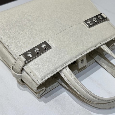Delvaux Tempête Crush Small Silky 카프스킨 화이트