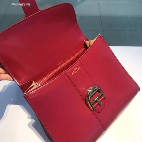 Delvaux Brillant MM 박스 카프 와인
