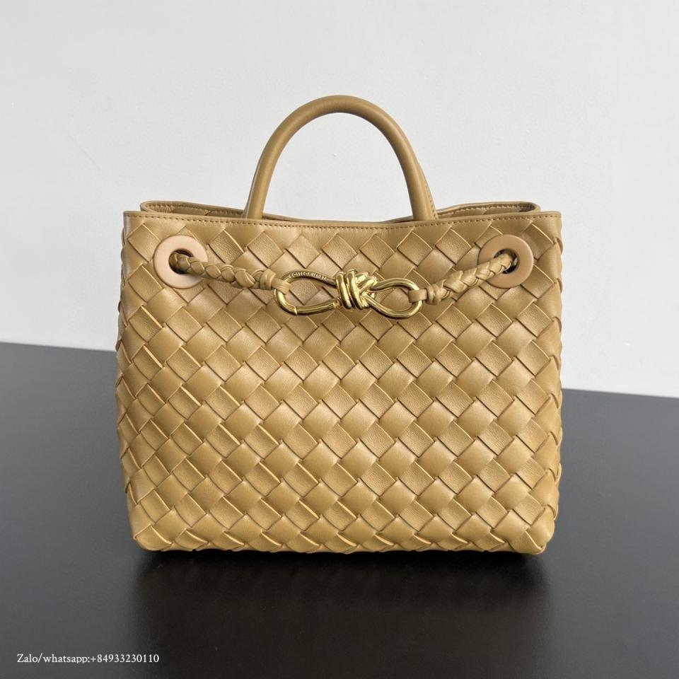 보테가 베네타 스몰 안디아모 다크 프랄린 743568 25x22x10.5 cm