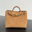Bottega Veneta 스몰 안디아모 앰버 스웨이드 743568 25x22x10.5 cm