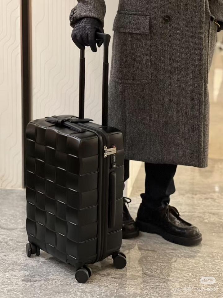 보테가 베네타 오디세이 캐빈 여행가방 블랙 822479 385535cm