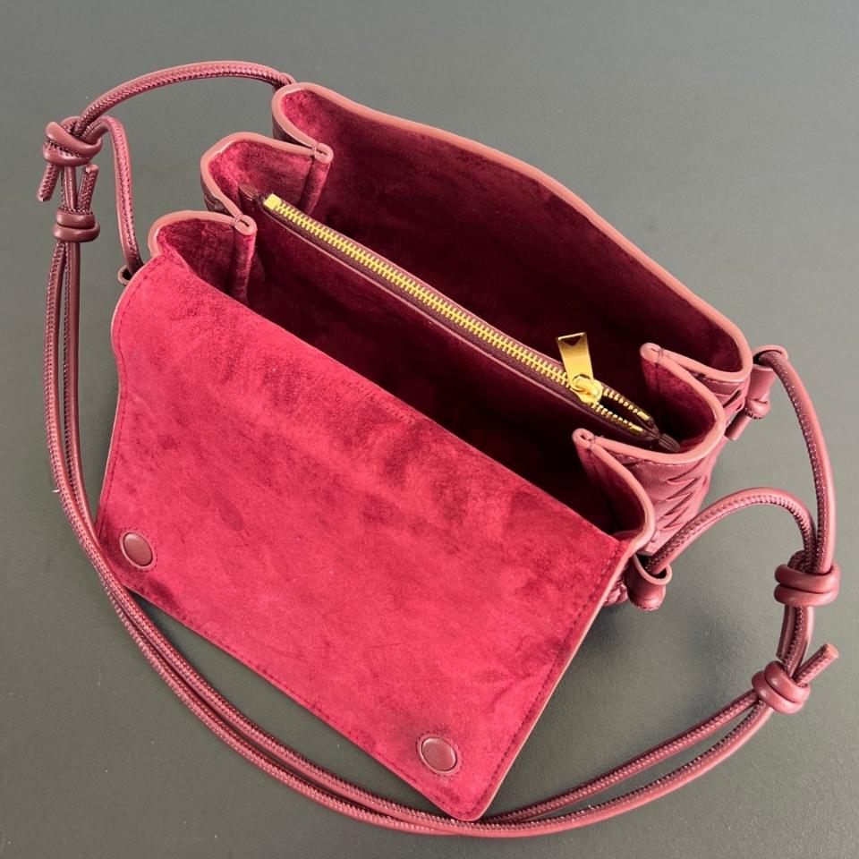 Bottega Veneta Notturno 레드 843893 21x11x9cm