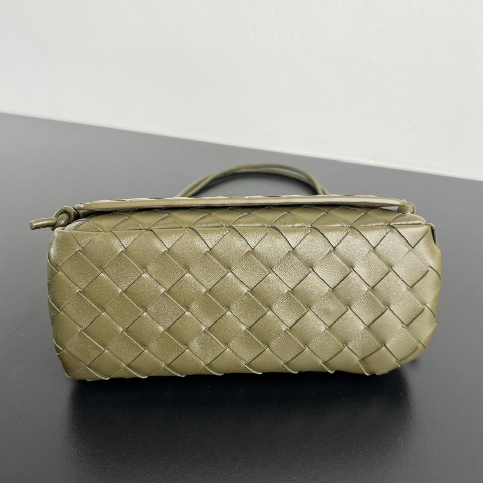 Bottega Veneta Notturno 올리브 843893 21x11x9cm