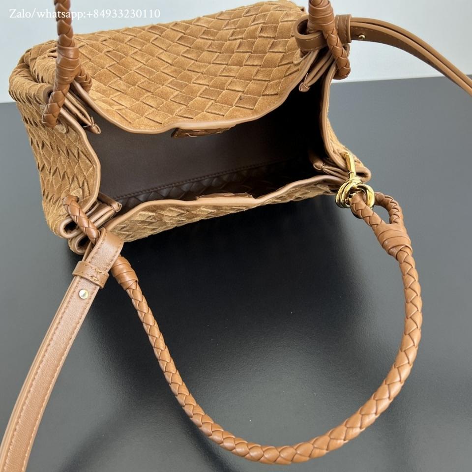 보테가 베네타 미디엄 스웨이드 파라슈트 앰버 835921 29.5x17.5x18.5cm