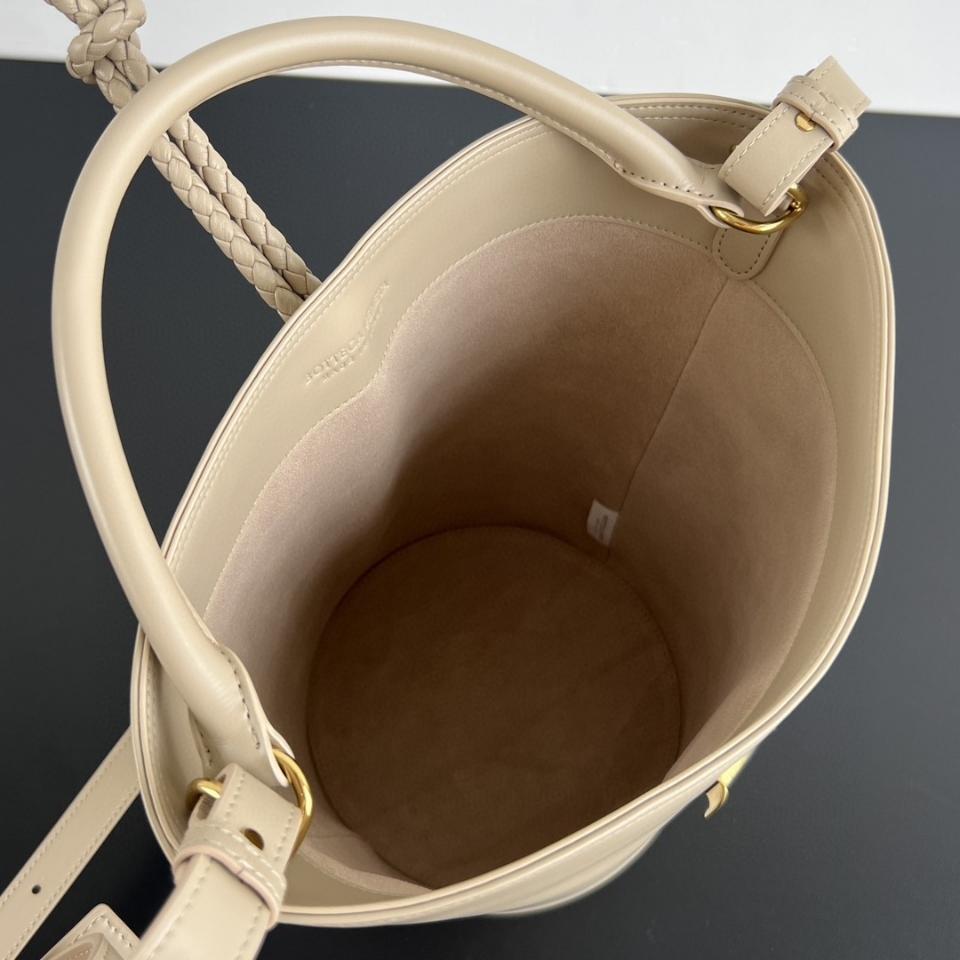 Bottega Veneta 미디엄 Liberta 그레이 806038 30x18x18cm