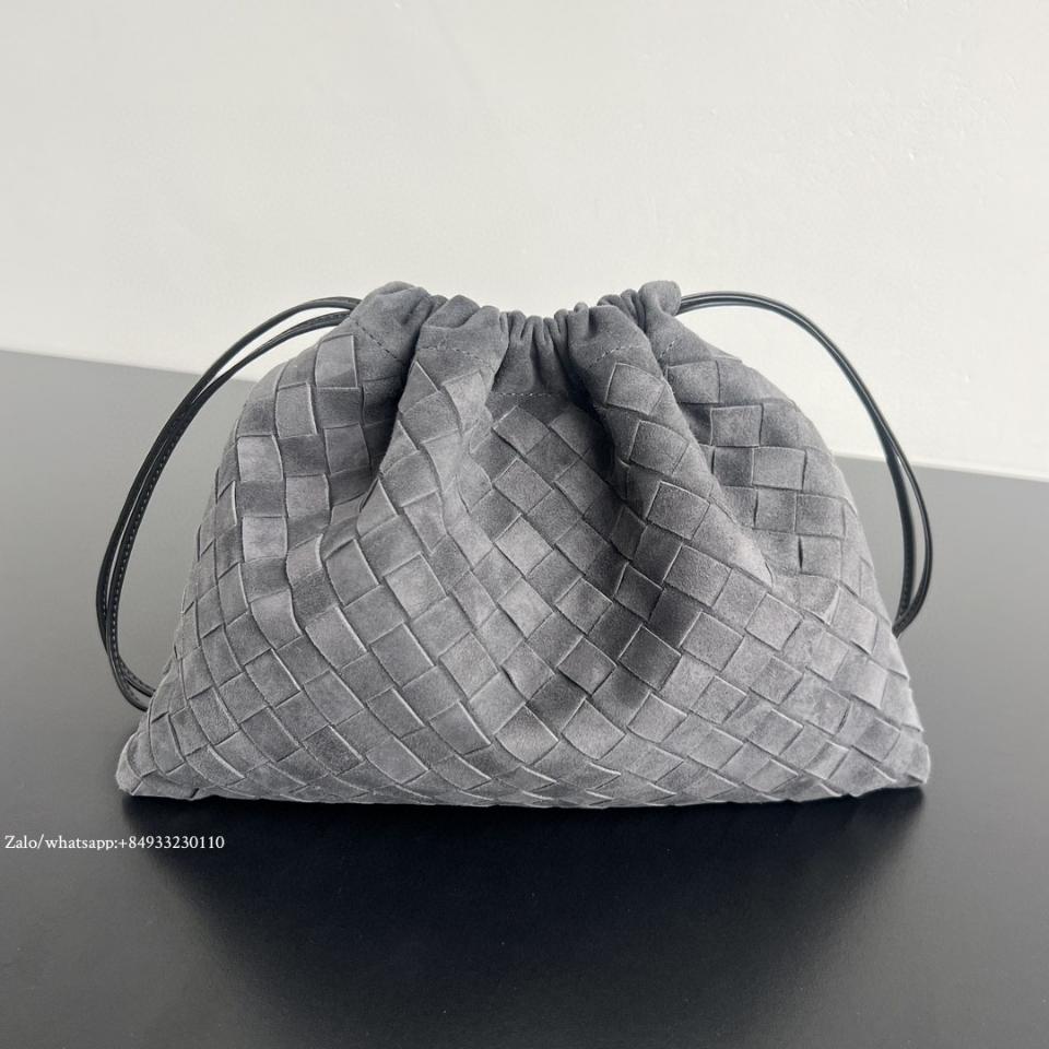보테가 베네타 미디엄 더스트백 그래파이트 스웨이드 796728 32x23x1cm
