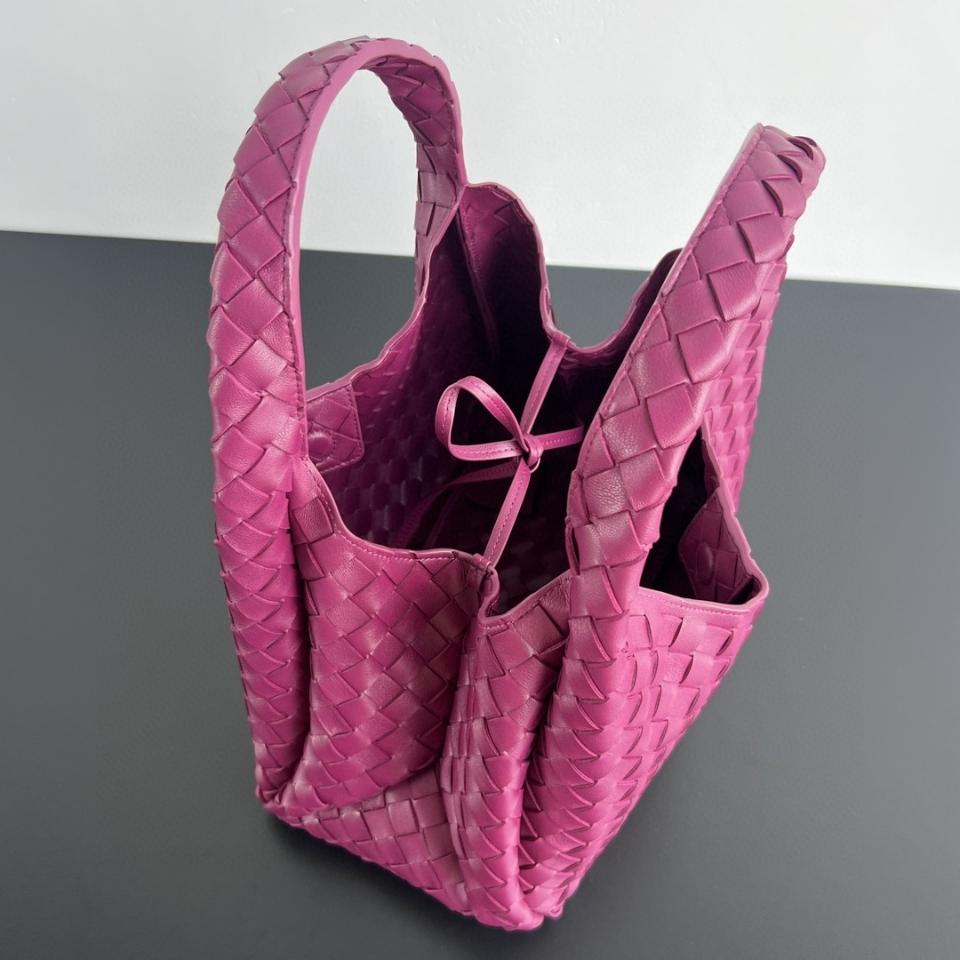 보테가 베네타 미디엄 캄파나 핑크색 844249V4 33x20x16.5cm
