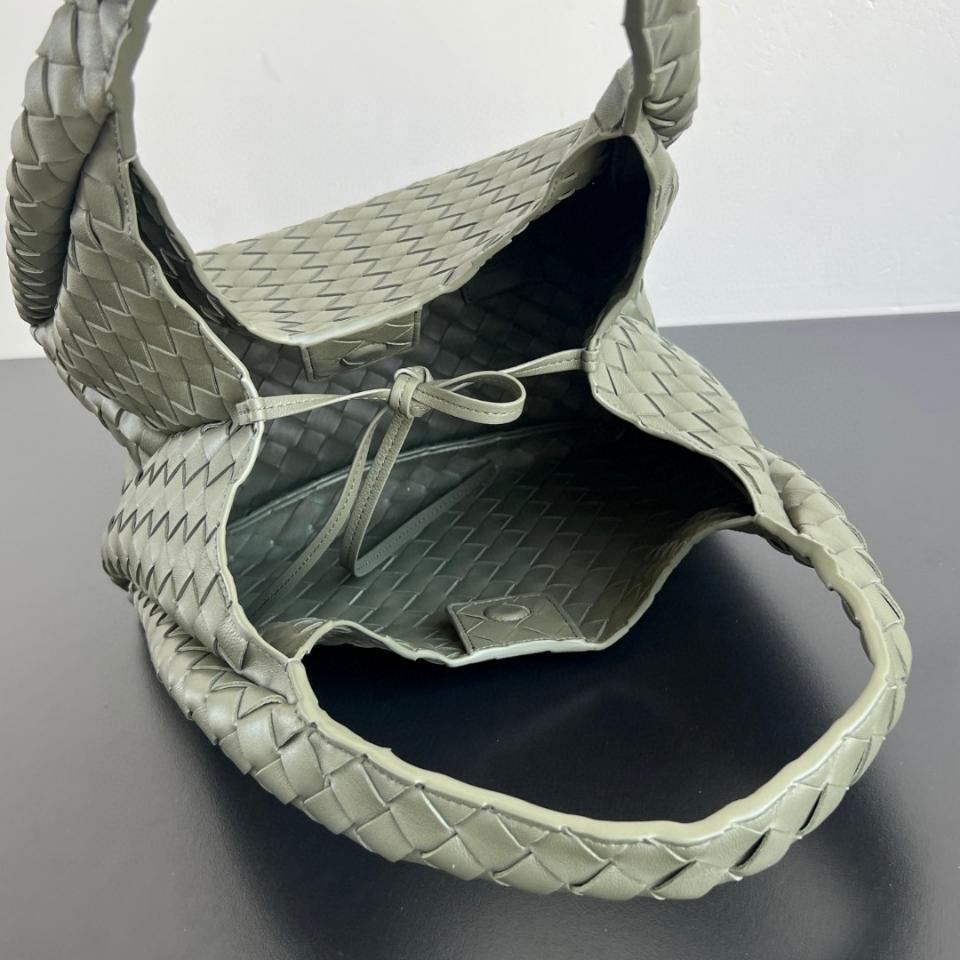 보테가 베네타 미디엄 캄파나 피클 백 844249V4 33x20x16.5cm