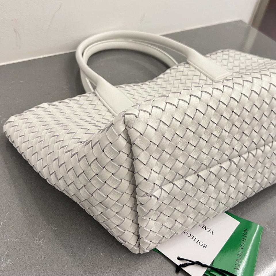 Bottega Veneta 미디엄 카바트 화이트 608810 40x29x16cm