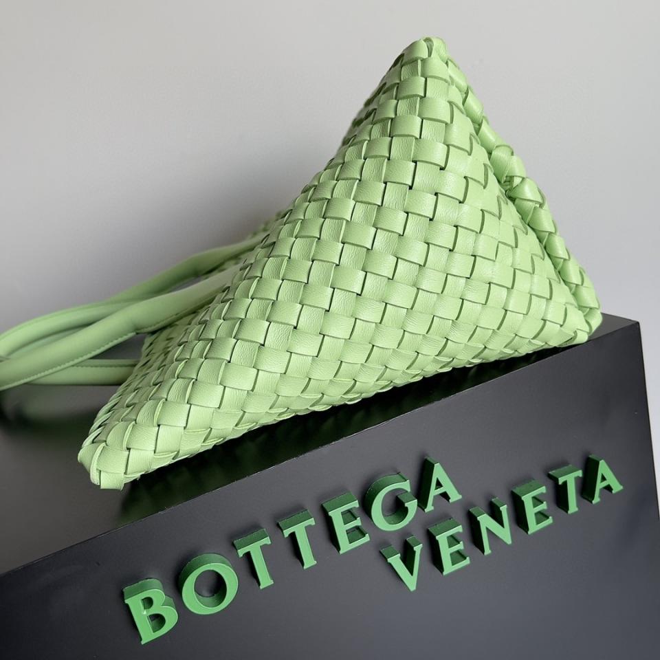 Bottega Veneta 미디엄 카바트 라이트 그린 608810 40x28x16cm