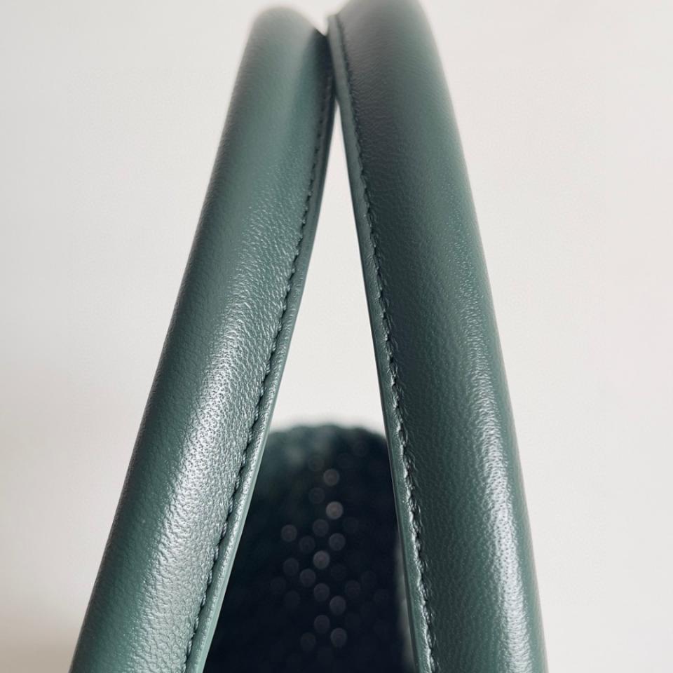 보테가베네타 미디엄 카바트 다크그린 608810 40x28x16cm