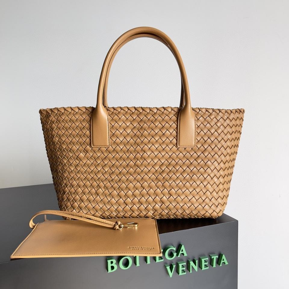 Bottega Veneta 미디엄 카바트 브라운 608810 40x28x16cm