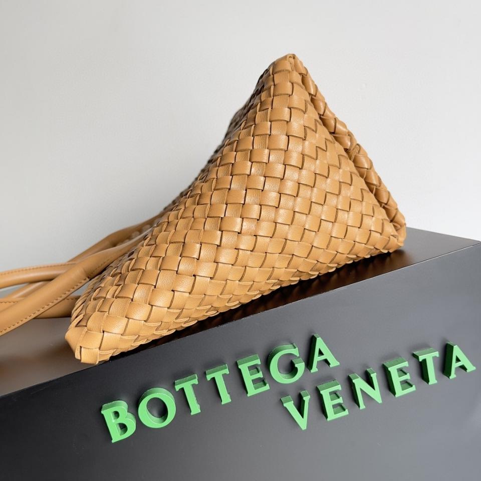 Bottega Veneta 미디엄 카바트 브라운 608810 40x28x16cm