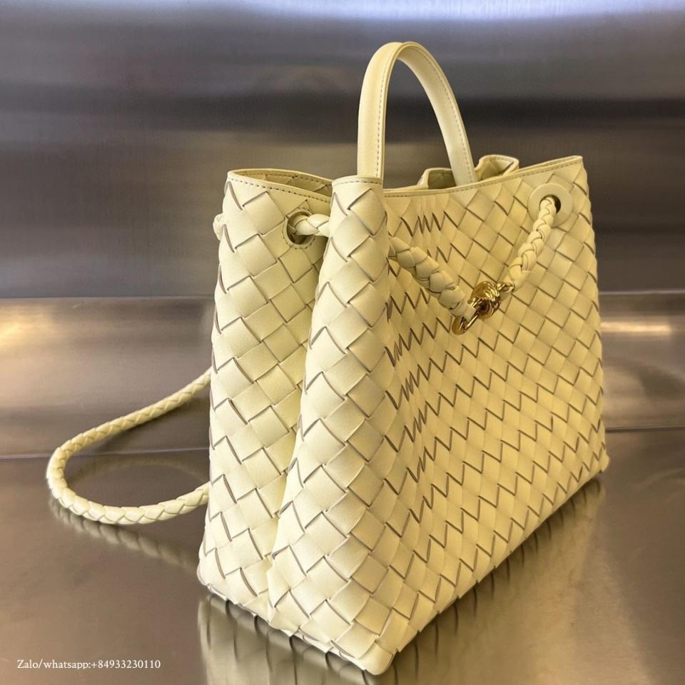 BOTTEGA VENETA 미디엄 안디아모 설퍼 743572 32x25x11cm