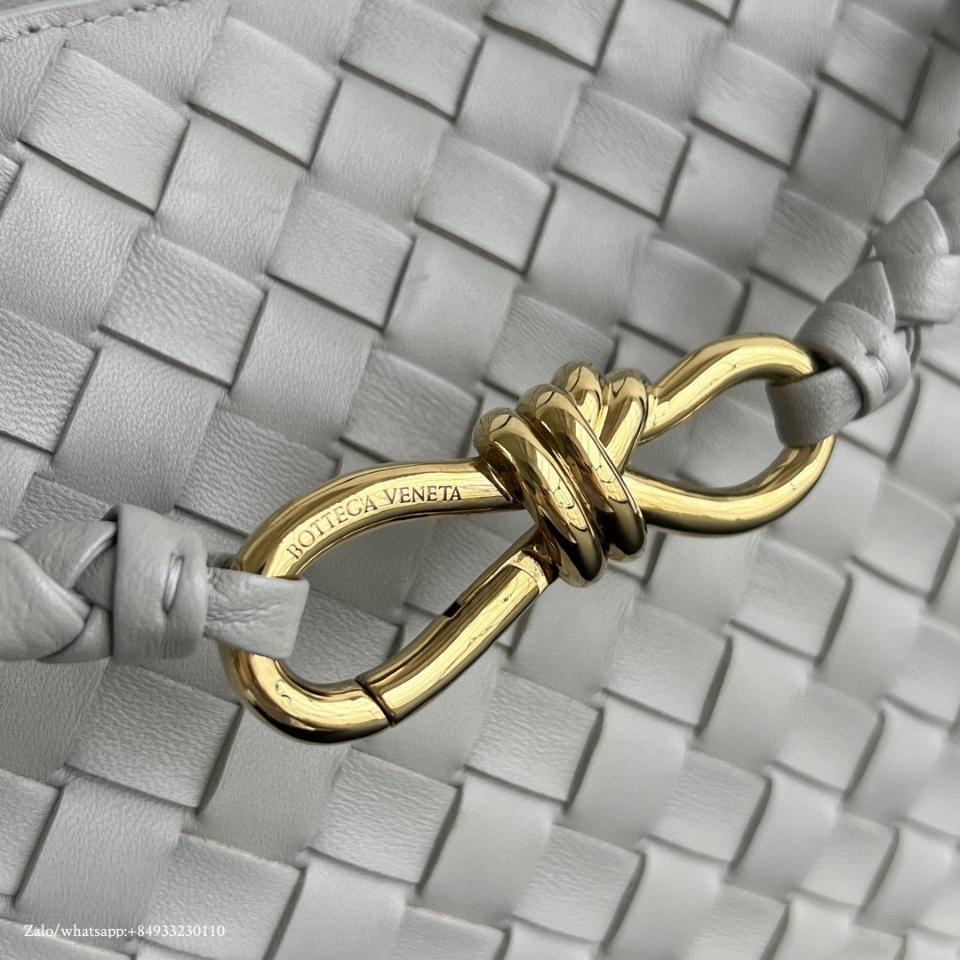 BOTTEGA VENETA 미디엄 안디아모 스털링 743572 32x25x11cm