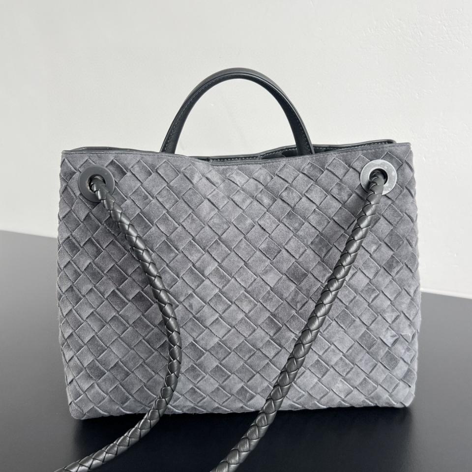 BOTTEGA VENETA 미디엄 안디아모 그래파이트 743572 32x25x11cm