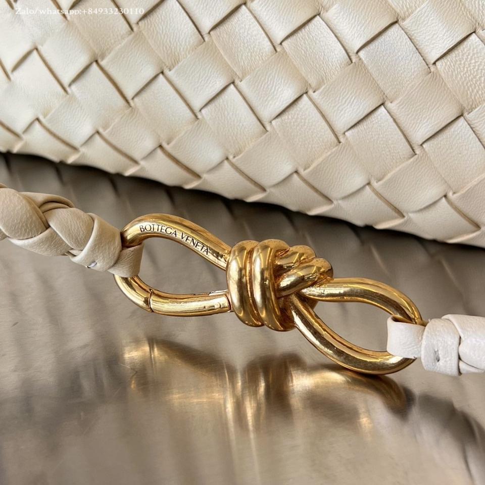 BOTTEGA VENETA 미디엄 안디아모 ecru 743572 32x25x11cm