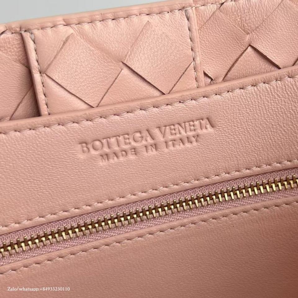 BOTTEGA VENETA 미디엄 안디아모 카메오 743572 32x25x11cm