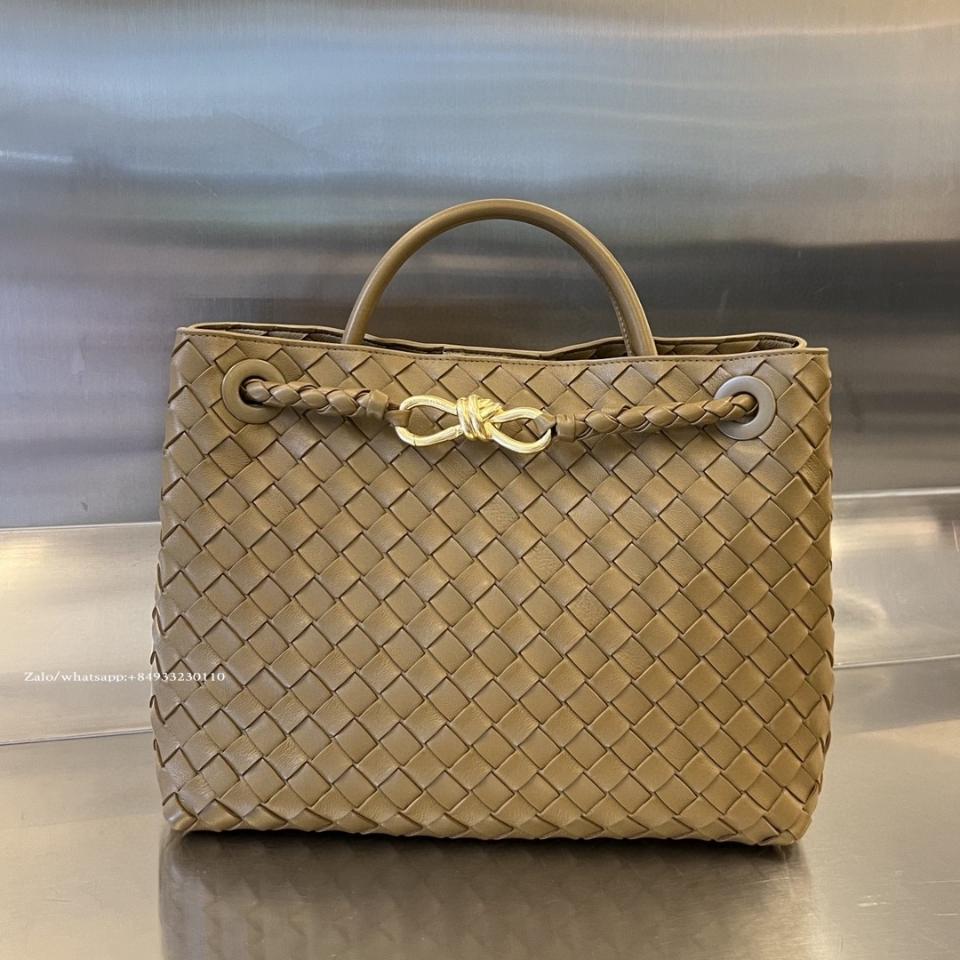 BOTTEGA VENETA 미디엄 안디아모 브라운 743572 32x25x11cm