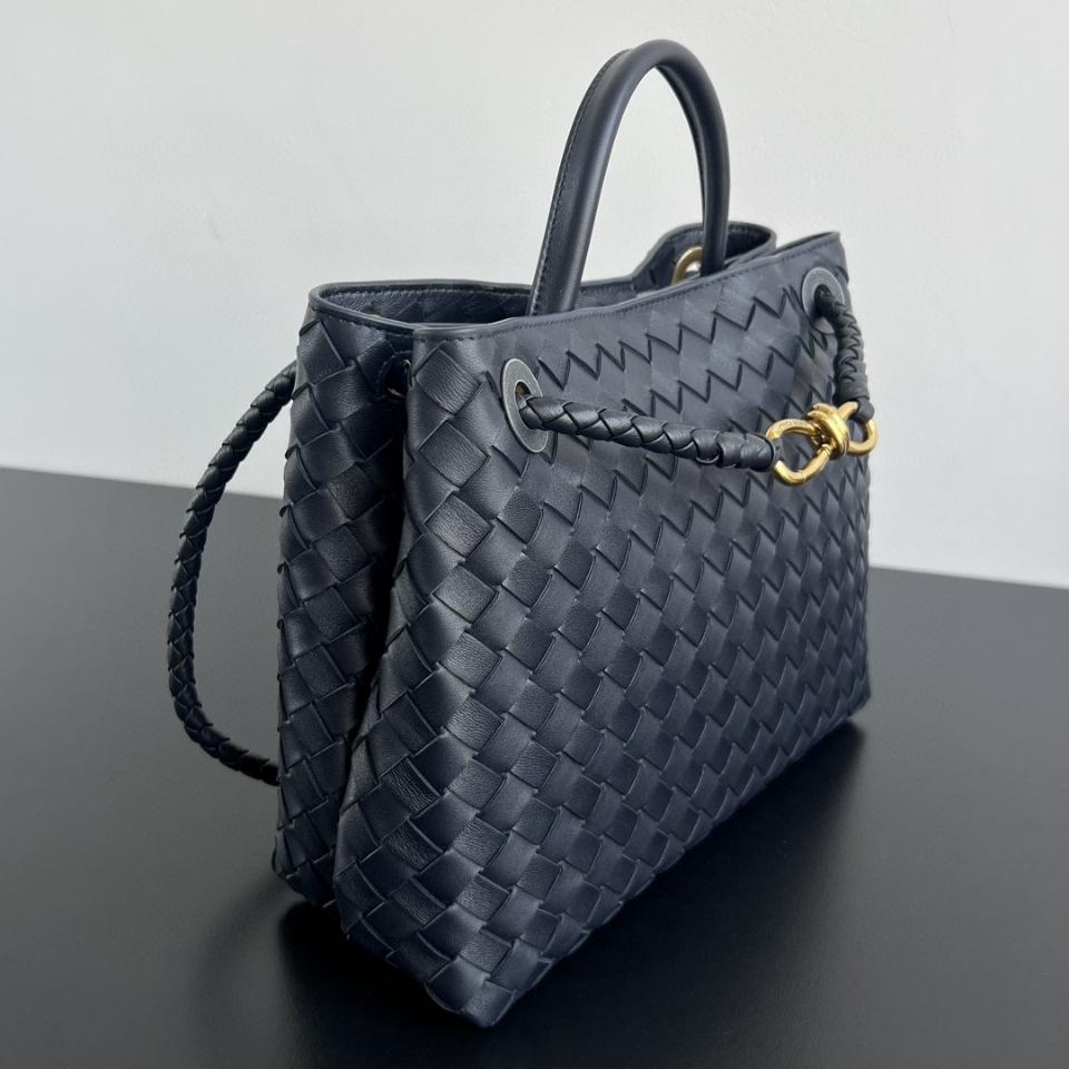 BOTTEGA VENETA 미디엄 안디아모 블랙 743572 32x25x11cm