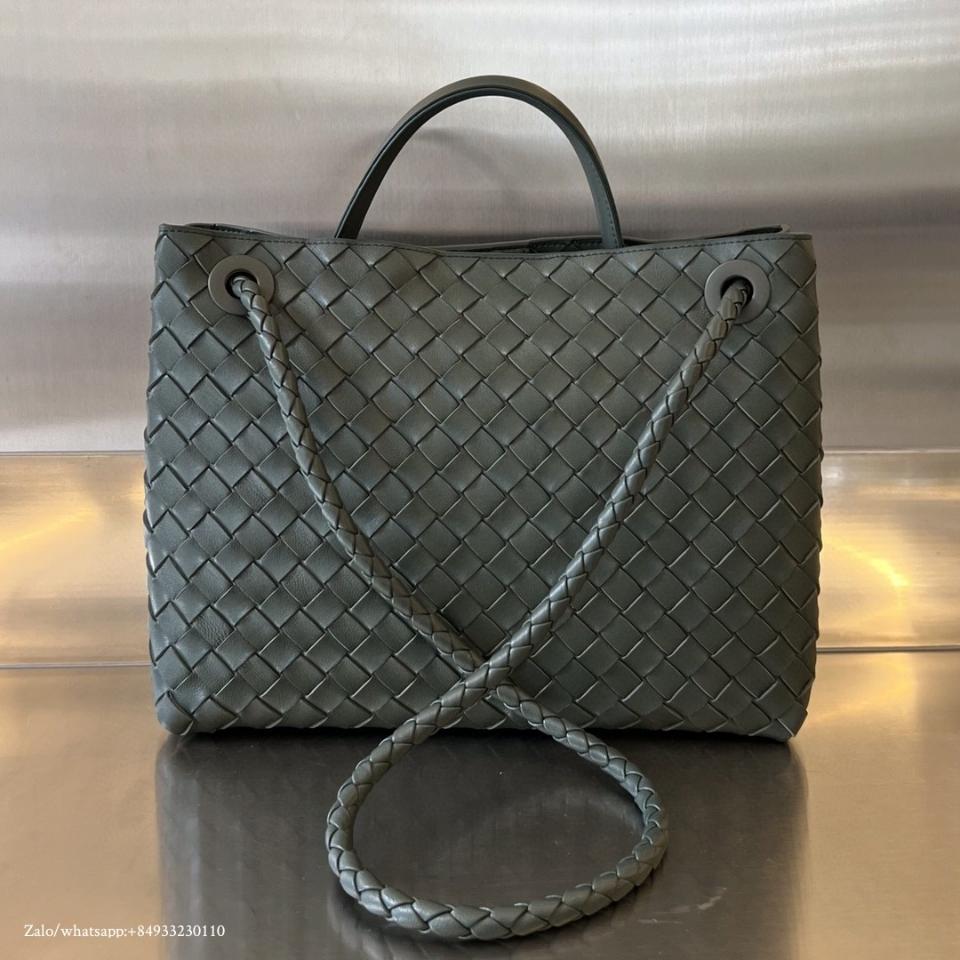 BOTTEGA VENETA 미디엄 안디아모 알로에 743572 32x25x11cm
