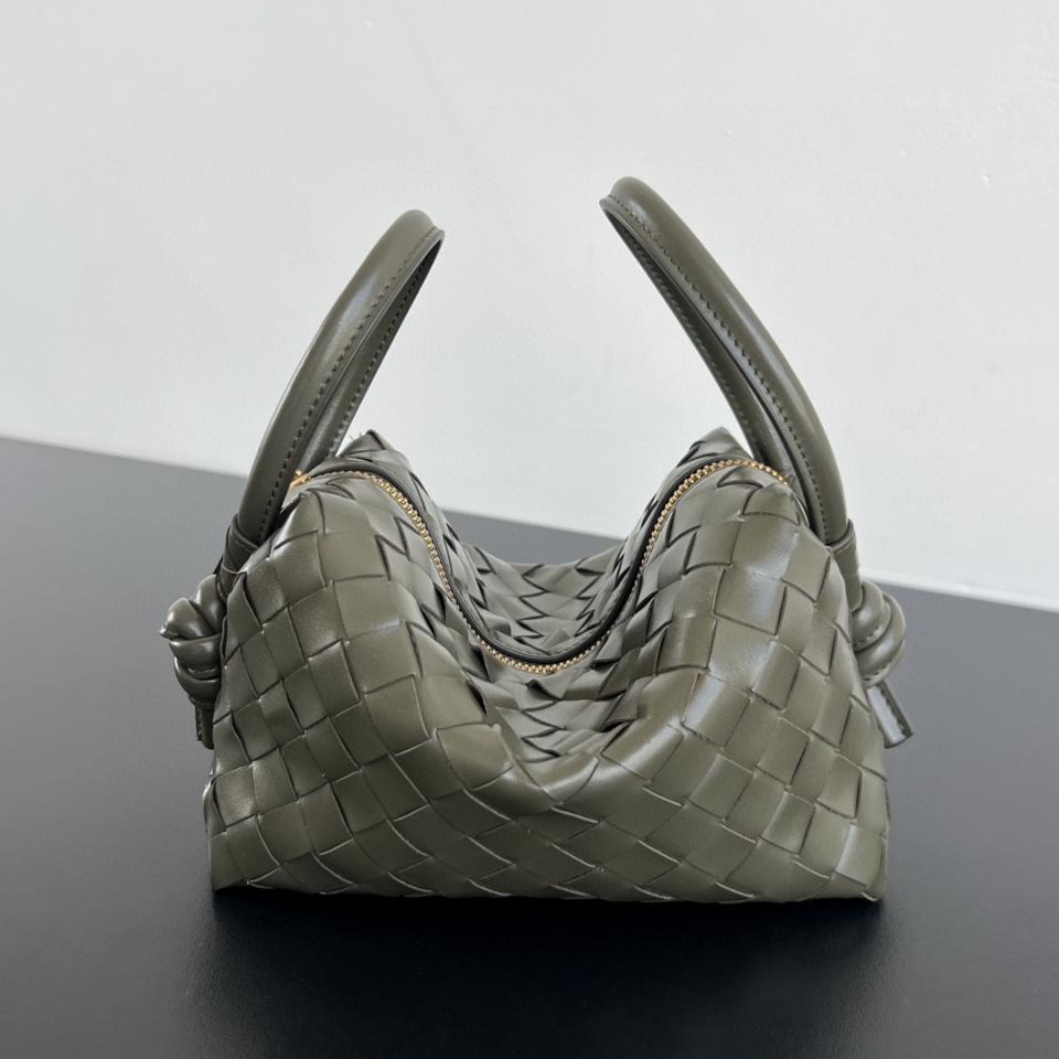 보테가 베네타 루프 탑 핸들 사이프러스 796615V2 19x12x9cm
