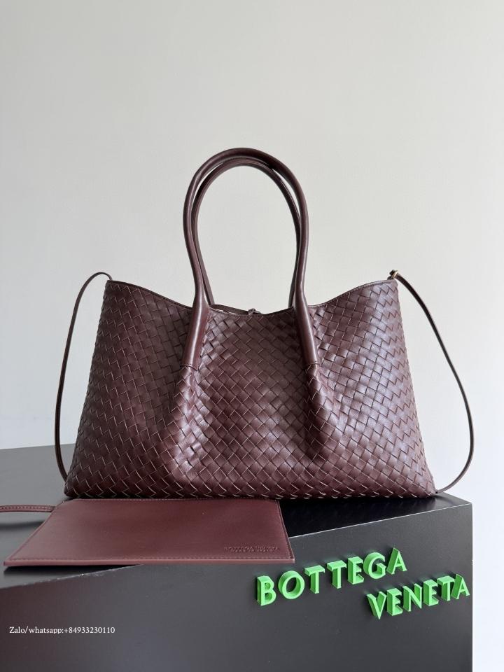 보테가 베네타 라지 피나코테카 노치올라/아이스 817166 43*14.5*23 cm