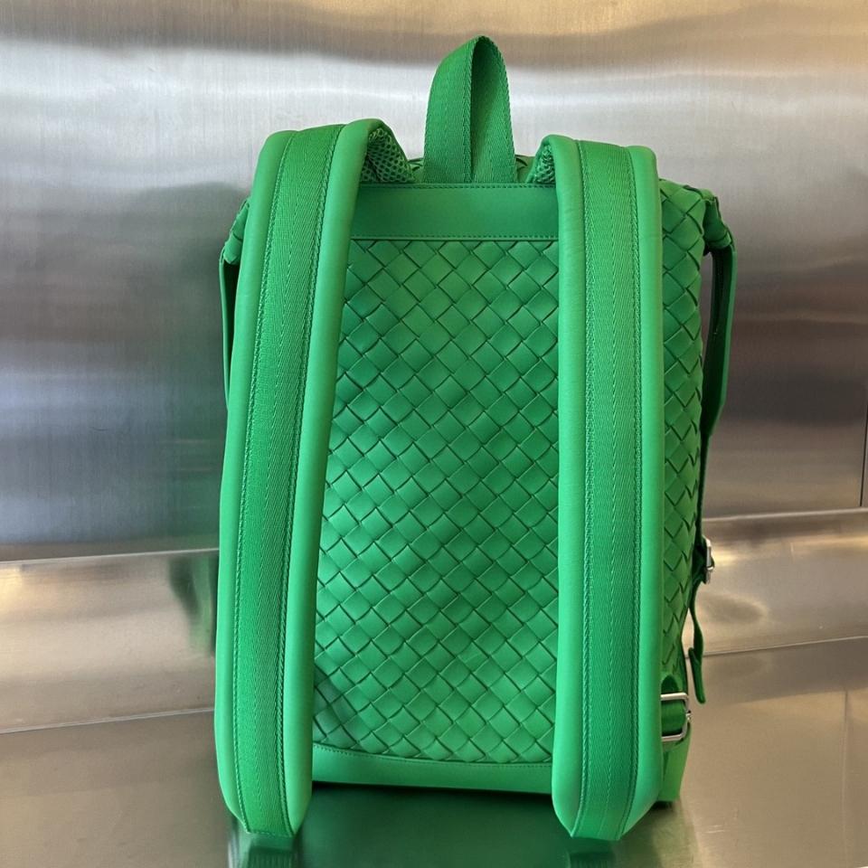 Bottega Veneta 인트레치아토 백팩 그린 653118 42x30x13cm