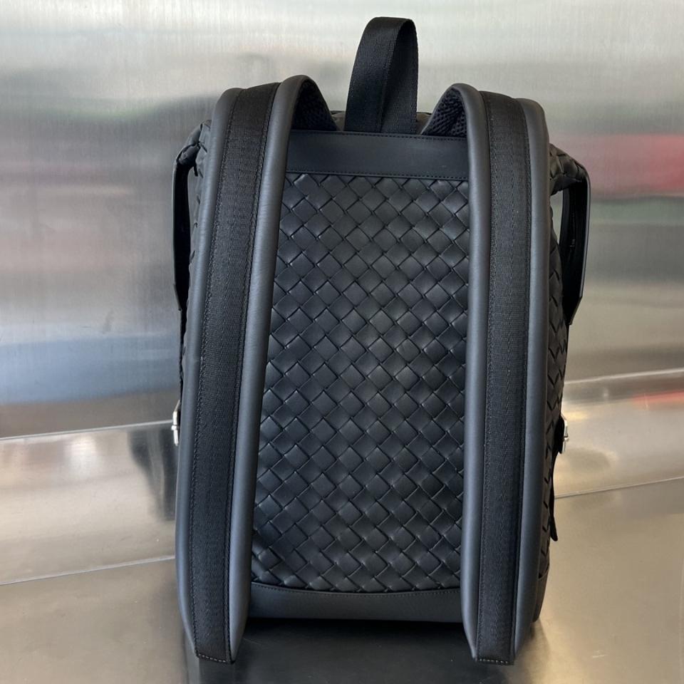 Bottega Veneta 인트레치아토 백팩 블랙 653118 42x30x13cm