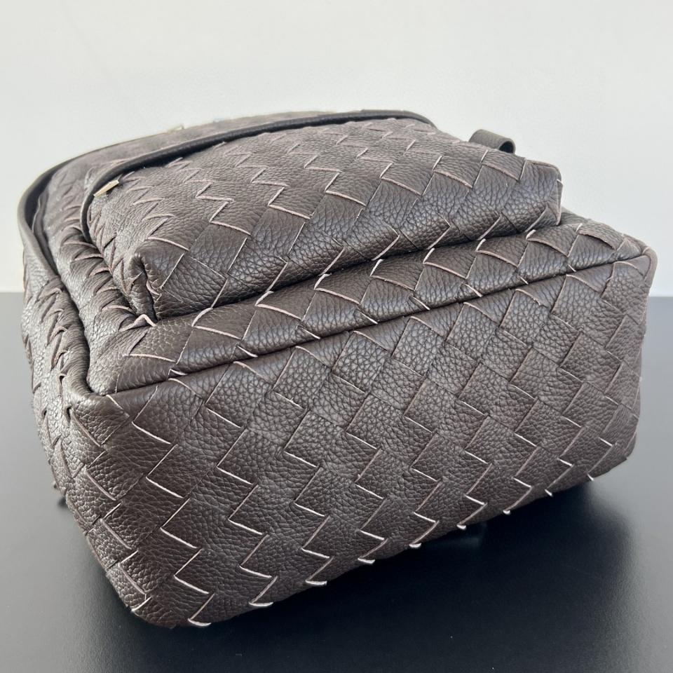 Bottega Veneta 인트레치아토 백팩 퐁당 833158 46x30x14cm