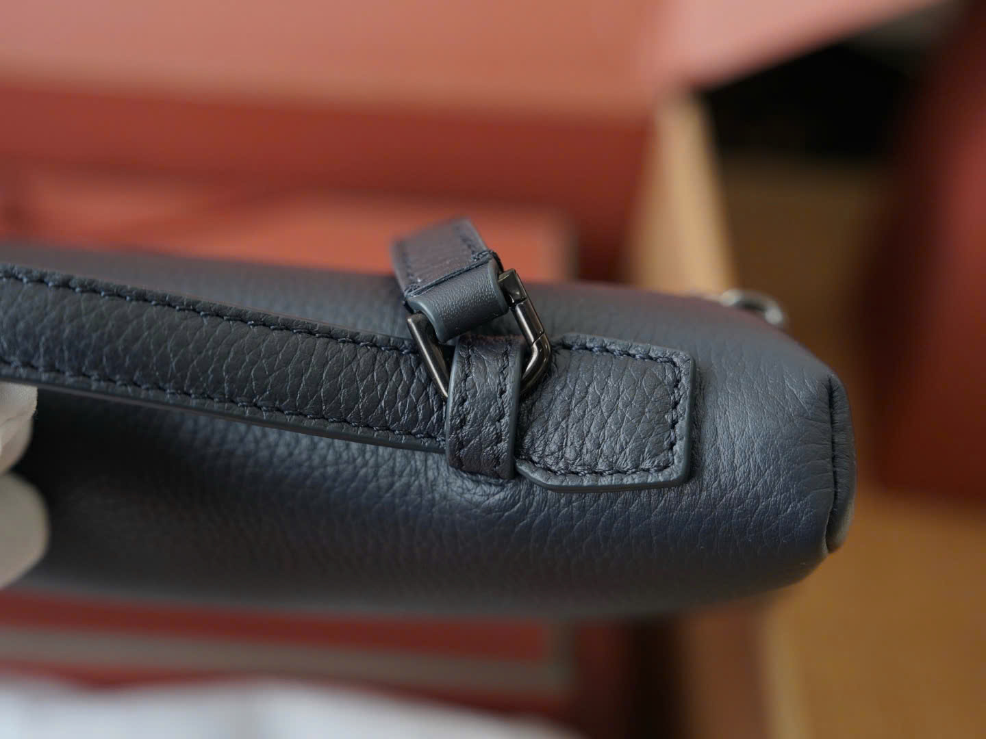 로로피아나 Extra Pouch L29 남성용 가죽 클러치백