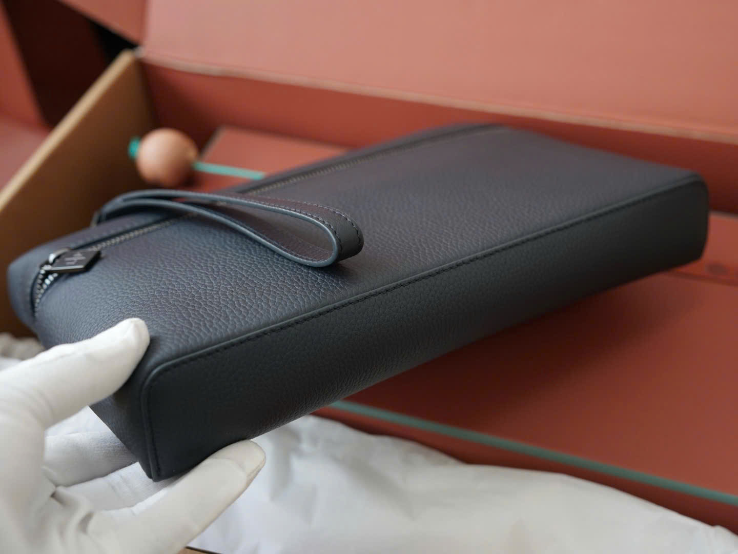 로로피아나 Extra Pouch L29 남성용 가죽 클러치백
