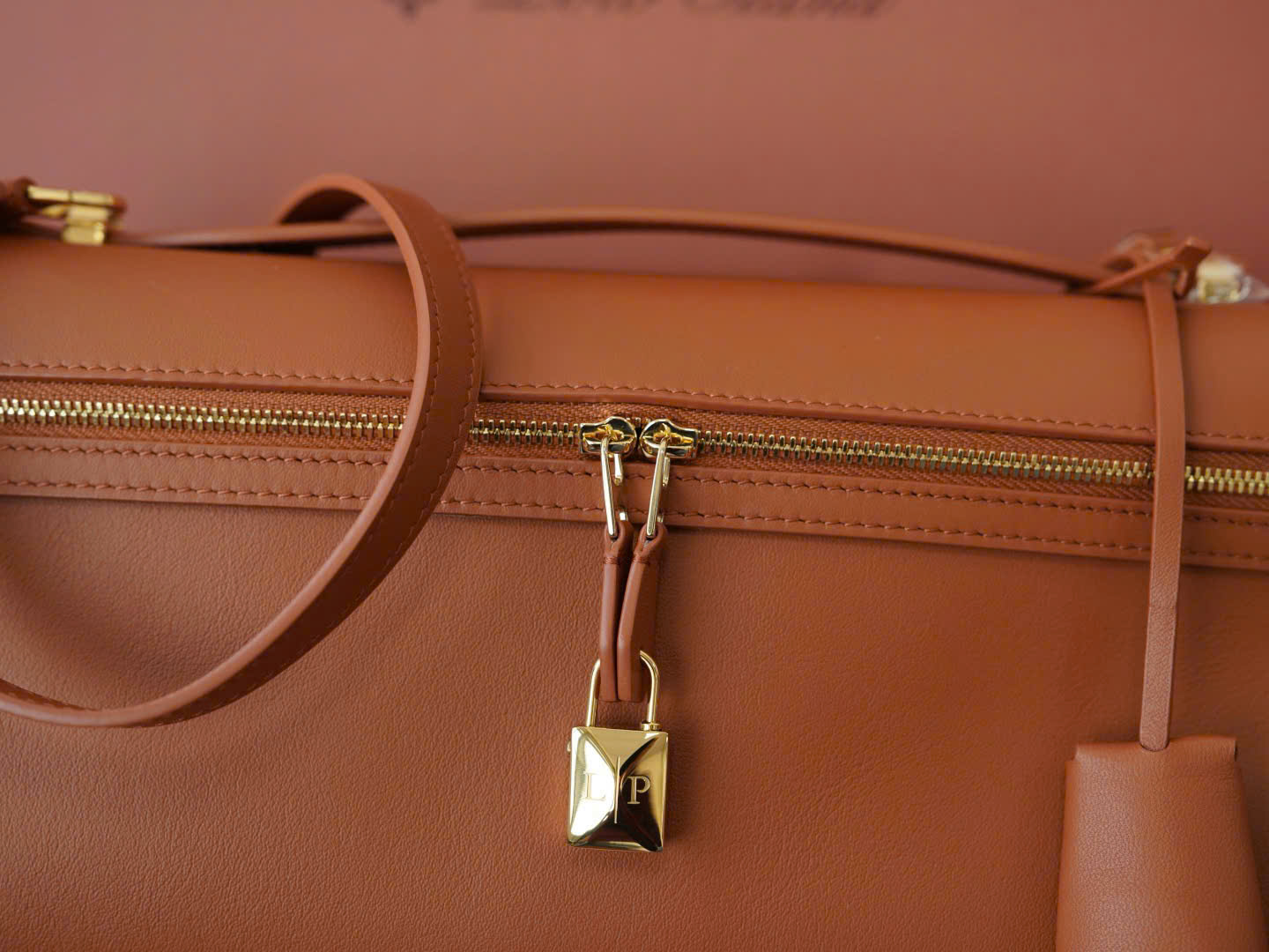 Extra Softy Bag L33 핸드백