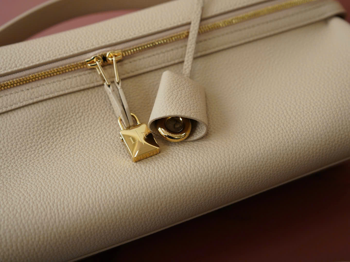 Extra Softy Bag L33 핸드백