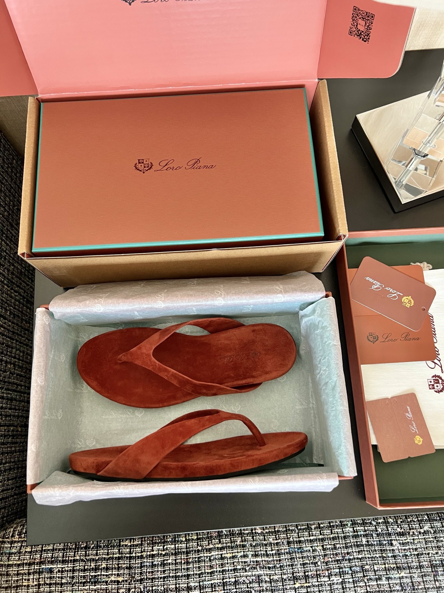Loro Piana Ida 스웨이드 고트스킨 라운드 토 플랫 조리