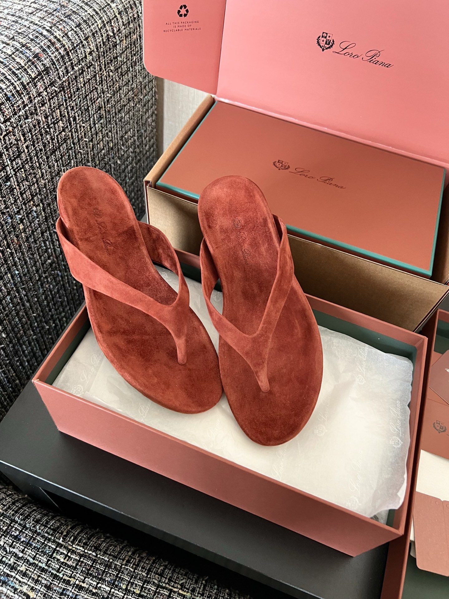 Loro Piana Ida 스웨이드 고트스킨 라운드 토 플랫 조리