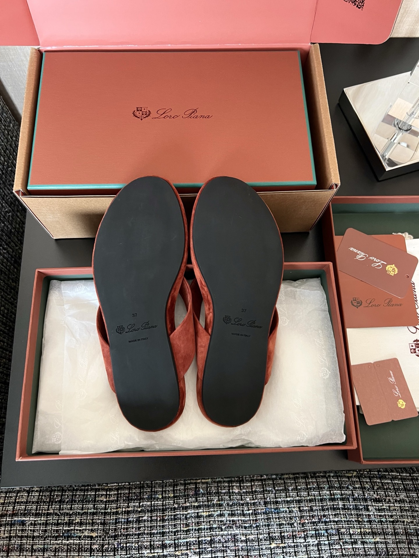 Loro Piana Ida 스웨이드 고트스킨 라운드 토 플랫 조리