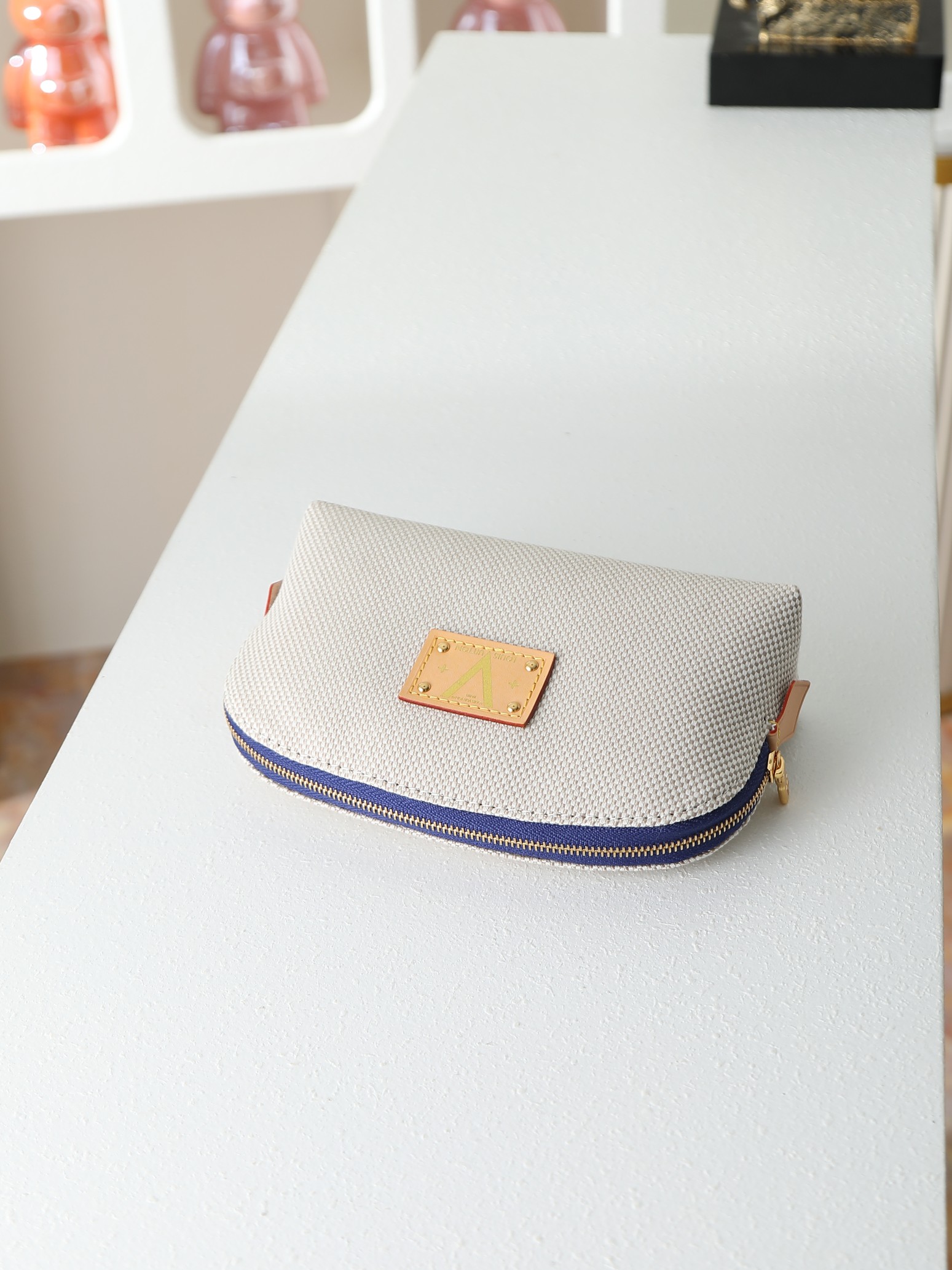 루이비통 M28652 Pochette Cosmétique 소형 블루 컬러 스타일 화장품 파우치